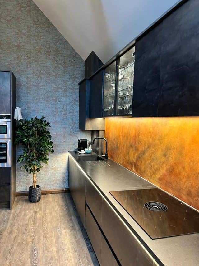 Secondary view of Venetian Plaster splash back